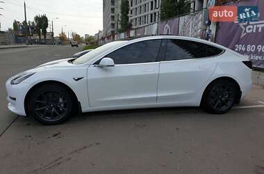 Седан Tesla Model 3 2018 в  фото 7 Седан Tesla Model 3 2018 в