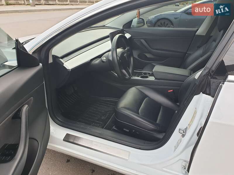 Седан Tesla Model 3 2018 в Киеве фото 11 Седан Tesla Model 3 2018 в Киеве