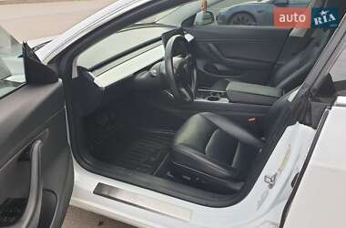 Седан Tesla Model 3 2018 в  фото 11 Седан Tesla Model 3 2018 в