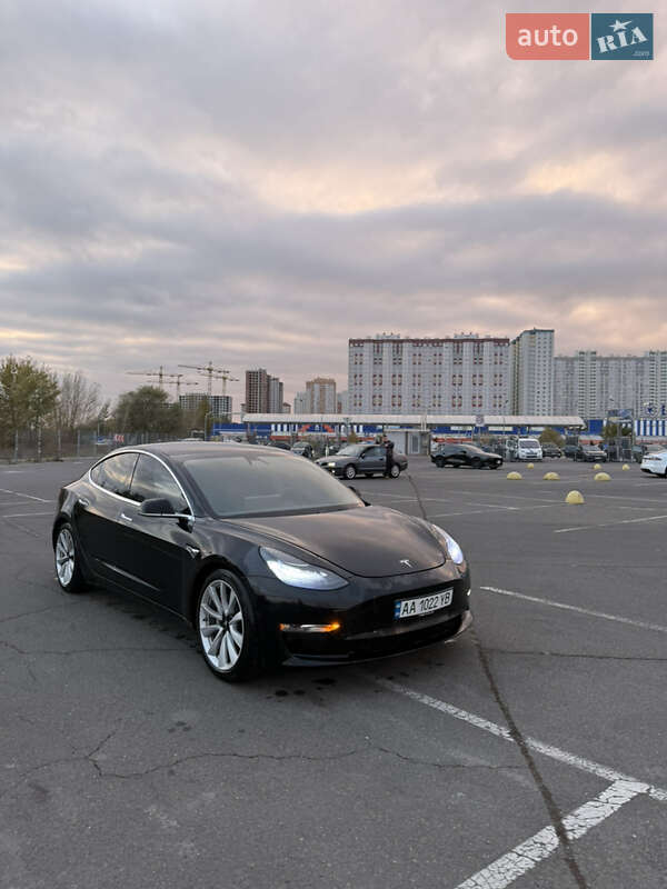 Седан Tesla Model 3 2020 в Киеве фото 13 Седан Tesla Model 3 2020 в Киеве