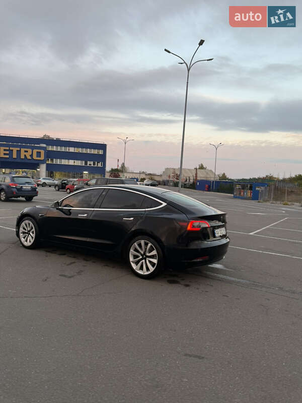 Седан Tesla Model 3 2020 в Киеве фото 18 Седан Tesla Model 3 2020 в Киеве