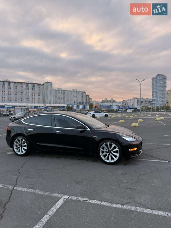 Седан Tesla Model 3 2020 в Киеве фото 27 Седан Tesla Model 3 2020 в Киеве