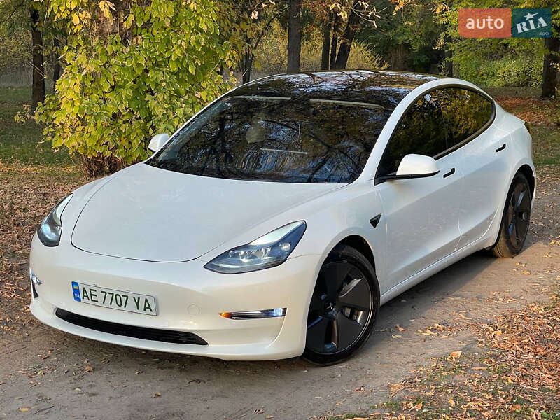 Седан Tesla Model 3 2021 в Дніпрі фото Седан Tesla Model 3 2021 в Дніпрі