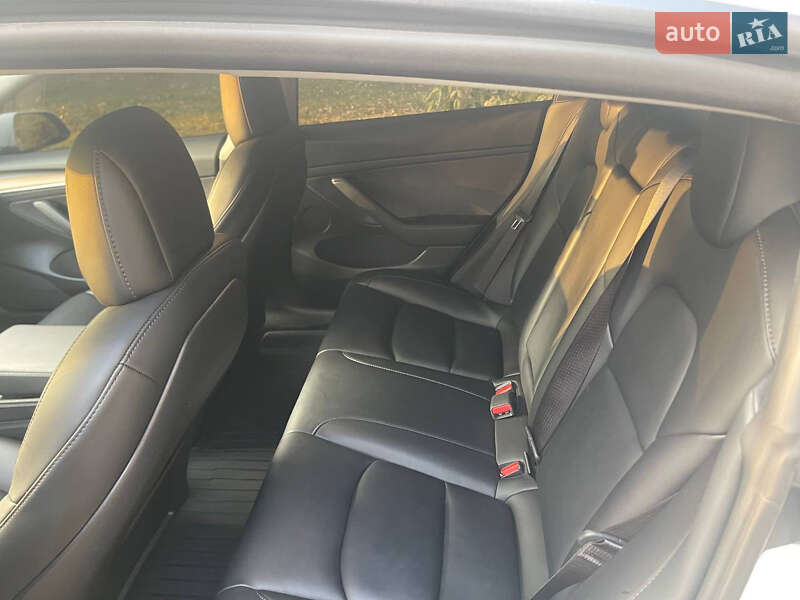 Седан Tesla Model 3 2021 в Дніпрі фото 14 Седан Tesla Model 3 2021 в Дніпрі