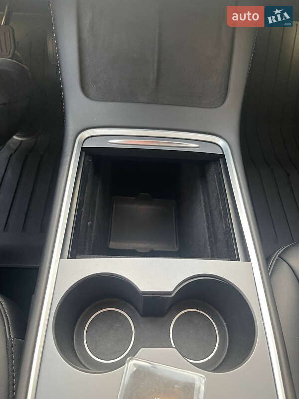 Седан Tesla Model 3 2021 в Дніпрі фото 21 Седан Tesla Model 3 2021 в Дніпрі