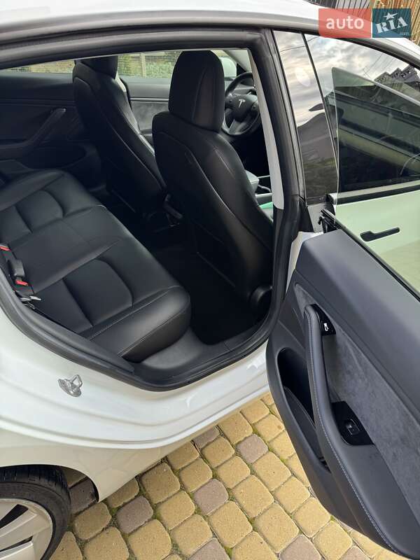 Седан Tesla Model 3 2018 в Львове фото 16 Седан Tesla Model 3 2018 в Львове