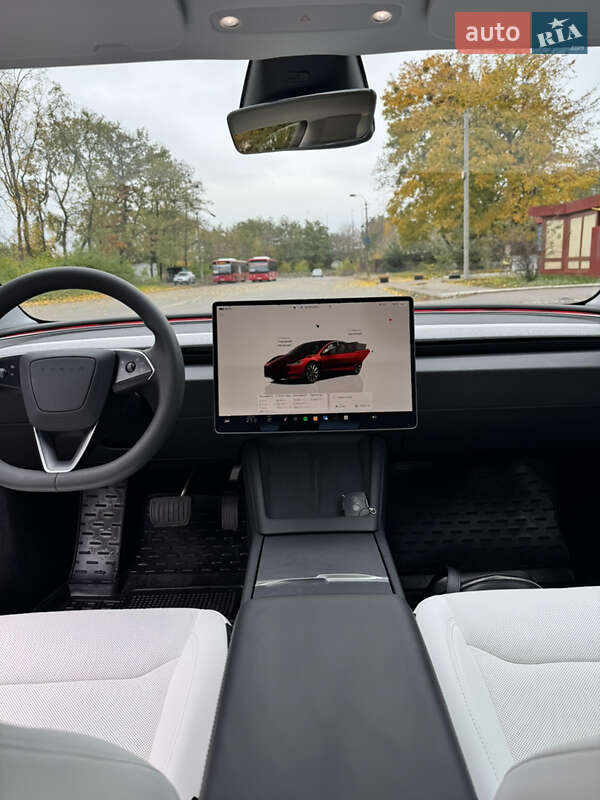Седан Tesla Model 3 2024 в Білій Церкві