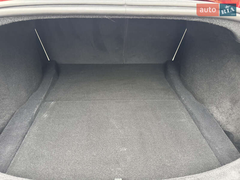 Седан Tesla Model 3 2024 в Білій Церкві