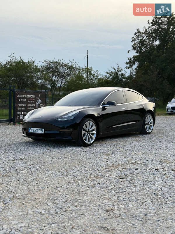Седан Tesla Model 3 2018 в Яворове