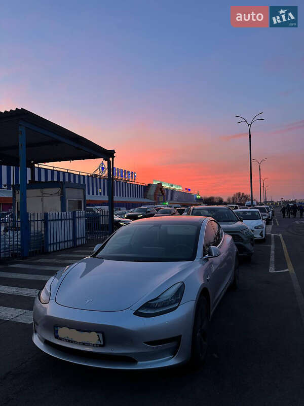 Седан Tesla Model 3 2018 в Києві фото 3 Седан Tesla Model 3 2018 в Києві