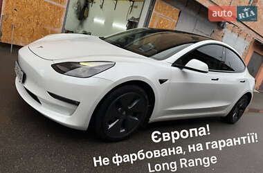 Седан Tesla Model 3 2021 в Киеве