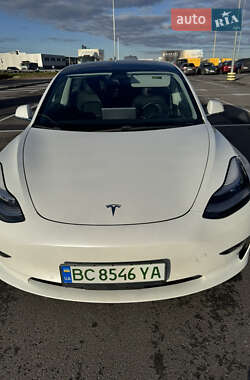 Седан Tesla Model 3 2020 в Львове