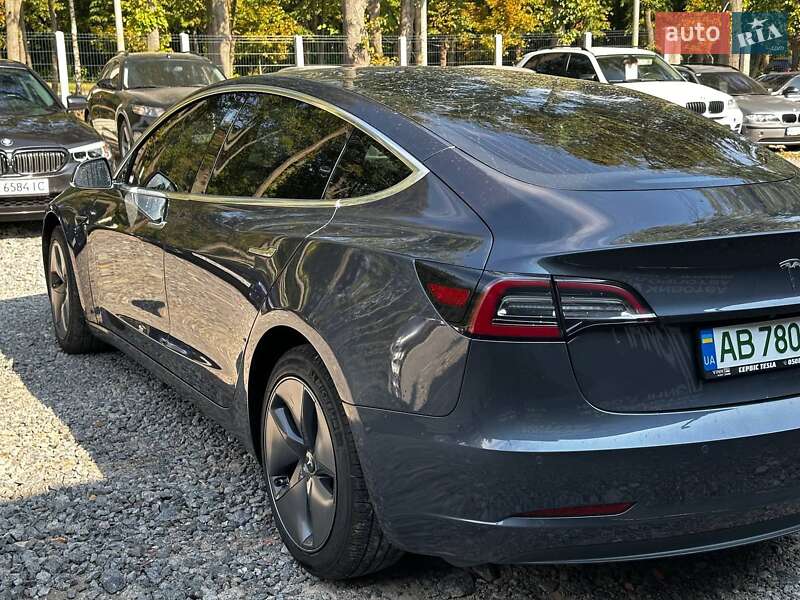 Седан Tesla Model 3 2019 в Вінниці