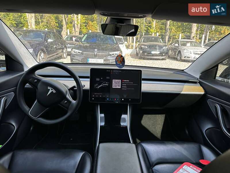 Седан Tesla Model 3 2019 в Вінниці