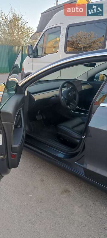 Седан Tesla Model 3 2019 в Вінниці