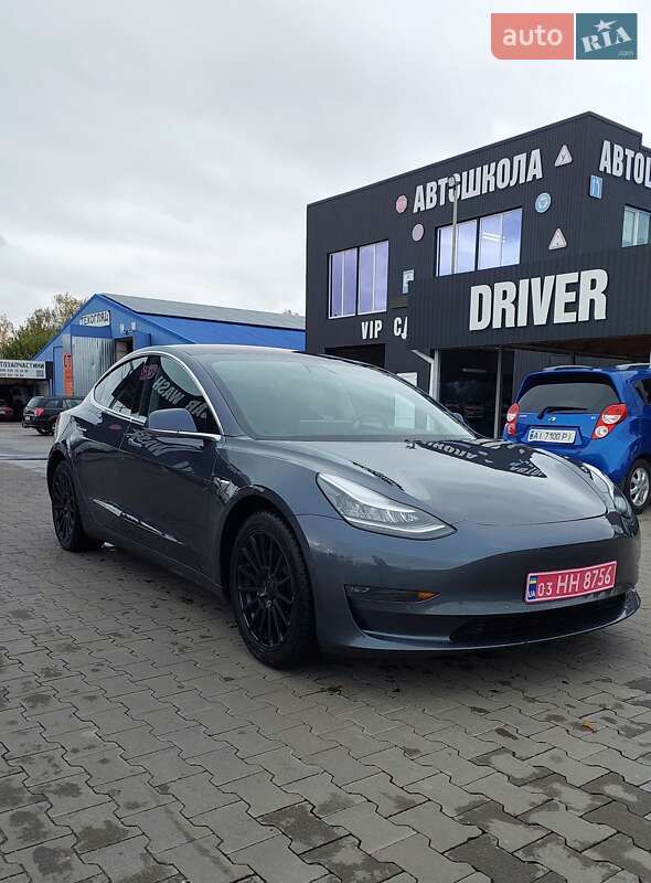 Седан Tesla Model 3 2018 в Києві фото Седан Tesla Model 3 2018 в Києві