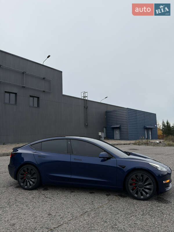 Седан Tesla Model 3 2022 в Харькове