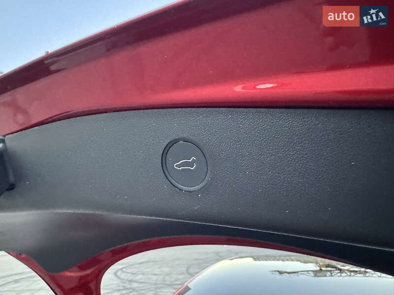 Седан Tesla Model 3 2023 в Киеве фото 12 Седан Tesla Model 3 2023 в Киеве