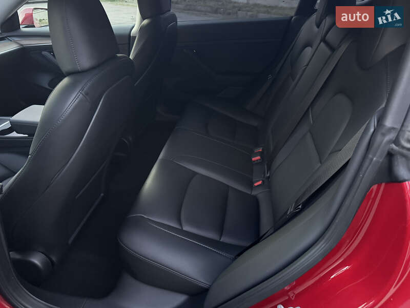 Седан Tesla Model 3 2023 в Киеве фото 23 Седан Tesla Model 3 2023 в Киеве