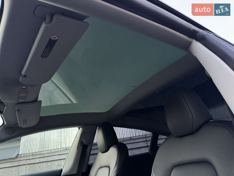 Седан Tesla Model 3 2023 в Киеве фото 34 Седан Tesla Model 3 2023 в Киеве