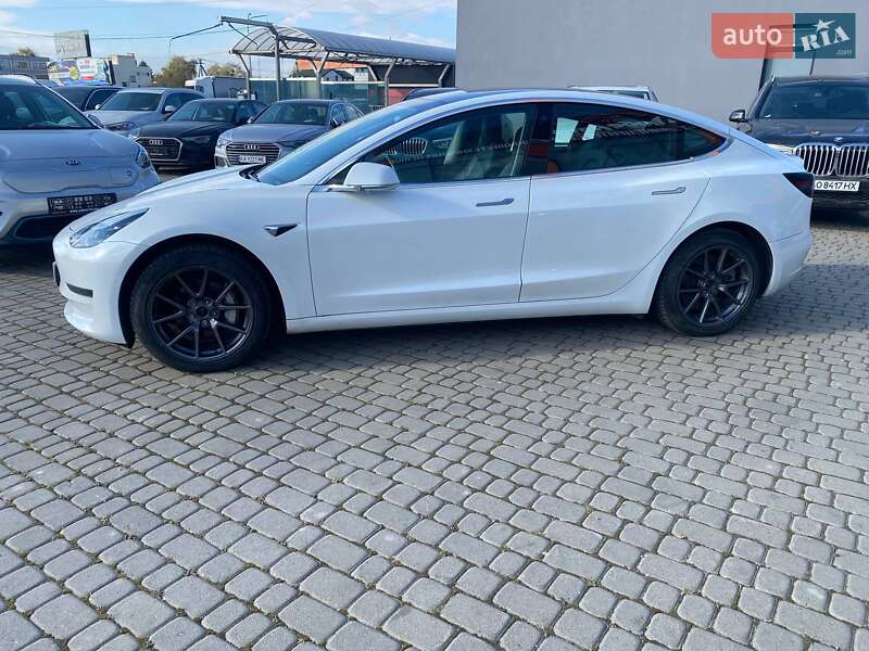 Седан Tesla Model 3 2019 в Львові фото 4 Седан Tesla Model 3 2019 в Львові