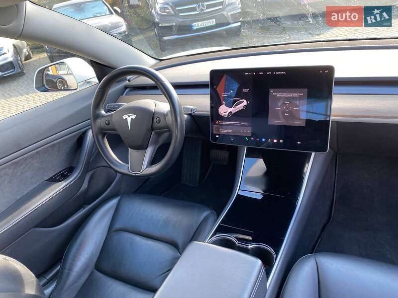 Седан Tesla Model 3 2019 в Львові фото 10 Седан Tesla Model 3 2019 в Львові