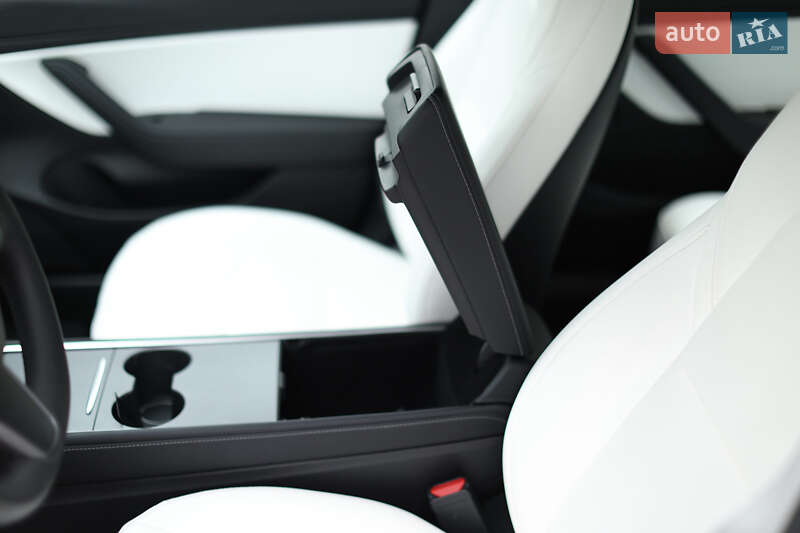 Седан Tesla Model 3 2020 в Полтаві фото 25 Седан Tesla Model 3 2020 в Полтаві