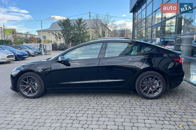 Седан Tesla Model 3 2023 в Ивано-Франковске фото 4 Седан Tesla Model 3 2023 в Ивано-Франковске