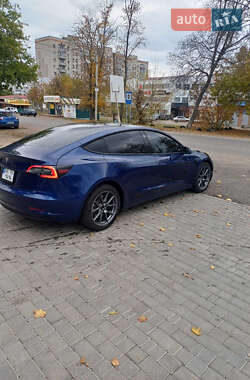 Седан Tesla Model 3 2022 в Первомайске