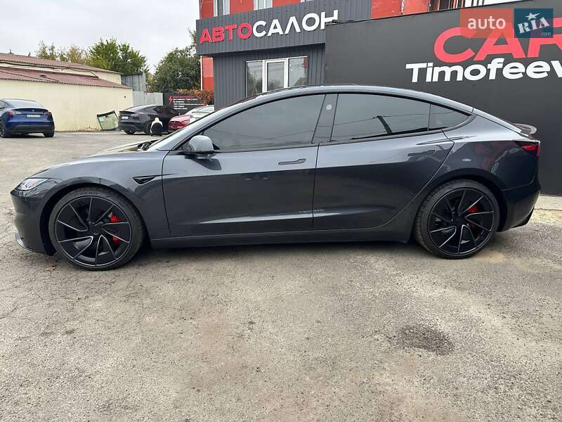 Седан Tesla Model 3 2024 в Києві