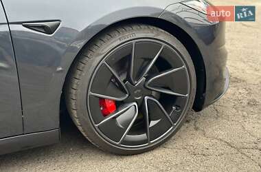 Седан Tesla Model 3 2024 в Києві