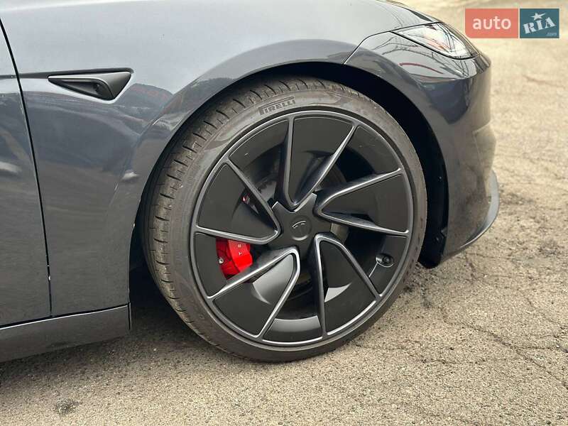 Седан Tesla Model 3 2024 в Києві