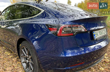 Седан Tesla Model 3 2020 в Дубно