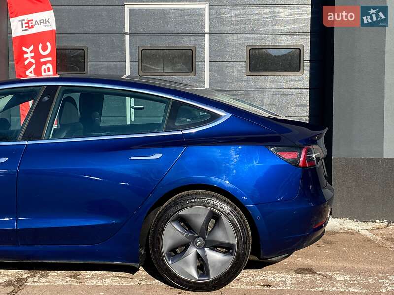Седан Tesla Model 3 2019 в Киеве фото 6 Седан Tesla Model 3 2019 в Киеве