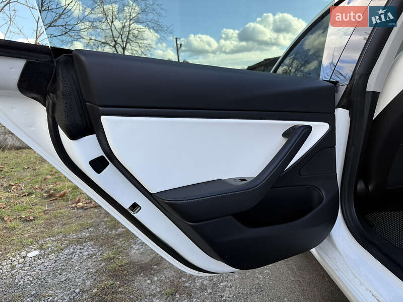 Седан Tesla Model 3 2019 в Ладыжине фото 13 Седан Tesla Model 3 2019 в Ладыжине