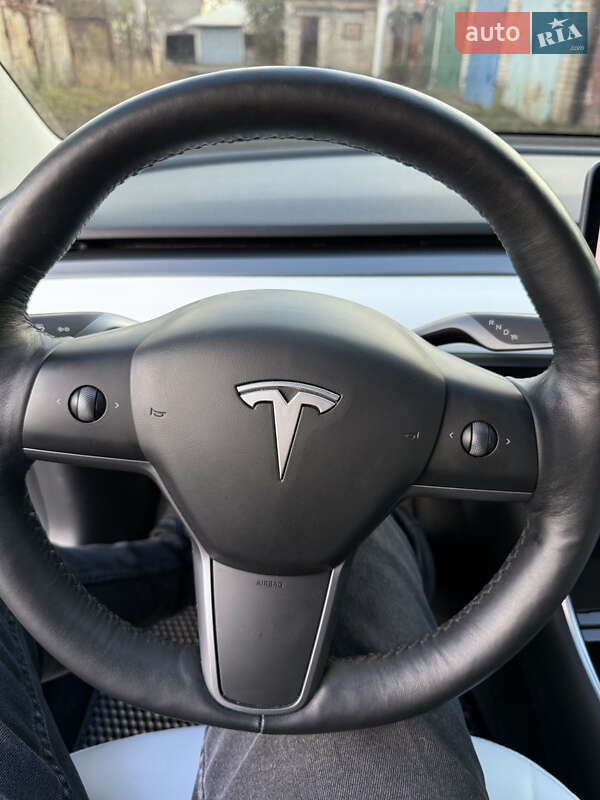 Седан Tesla Model 3 2019 в Ладыжине фото 29 Седан Tesla Model 3 2019 в Ладыжине