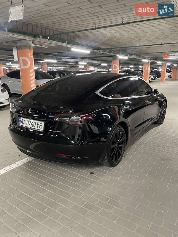 Седан Tesla Model 3 2019 в Києві