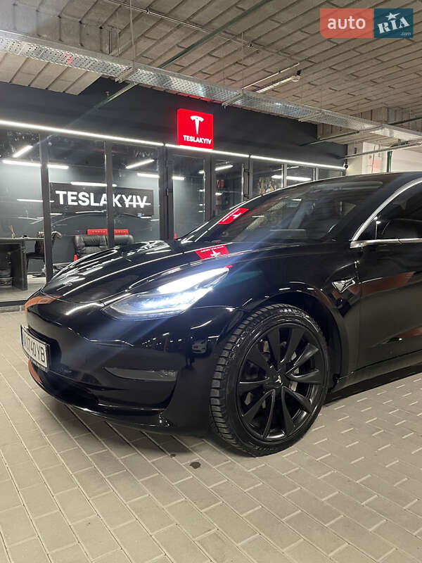 Седан Tesla Model 3 2019 в Києві