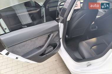 Седан Tesla Model 3 2023 в Вінниці