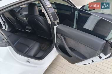 Седан Tesla Model 3 2023 в Вінниці