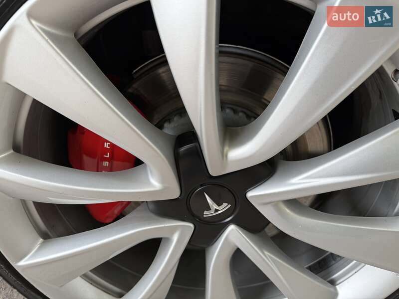 Седан Tesla Model 3 2019 в Львове фото 15 Седан Tesla Model 3 2019 в Львове