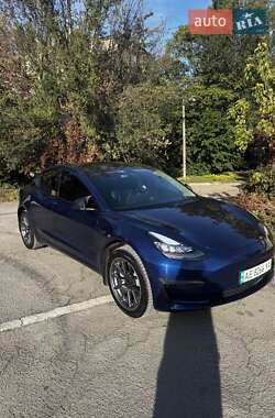 Седан Tesla Model 3 2020 в Каменском
