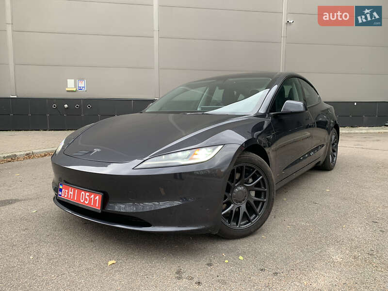 Седан Tesla Model 3 2024 в Киеве