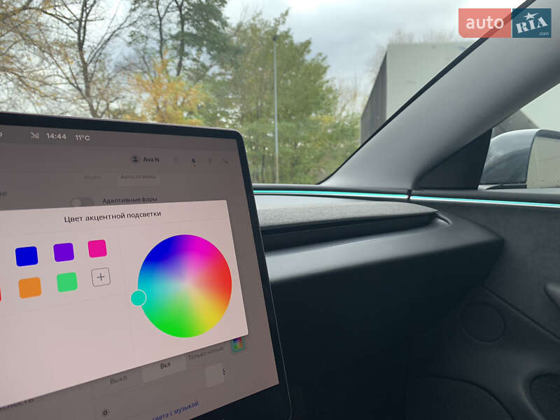 Седан Tesla Model 3 2024 в Киеве