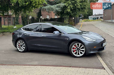 Седан Tesla Model 3 2019 в Костопілі