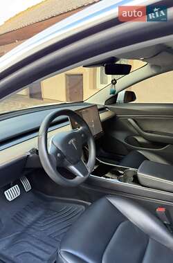 Седан Tesla Model 3 2019 в Тернополі