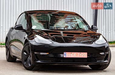Седан Tesla Model 3 2021 в Львові