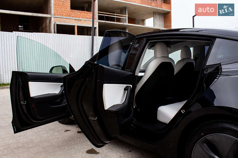 Седан Tesla Model 3 2021 в Львові фото 22 Седан Tesla Model 3 2021 в Львові