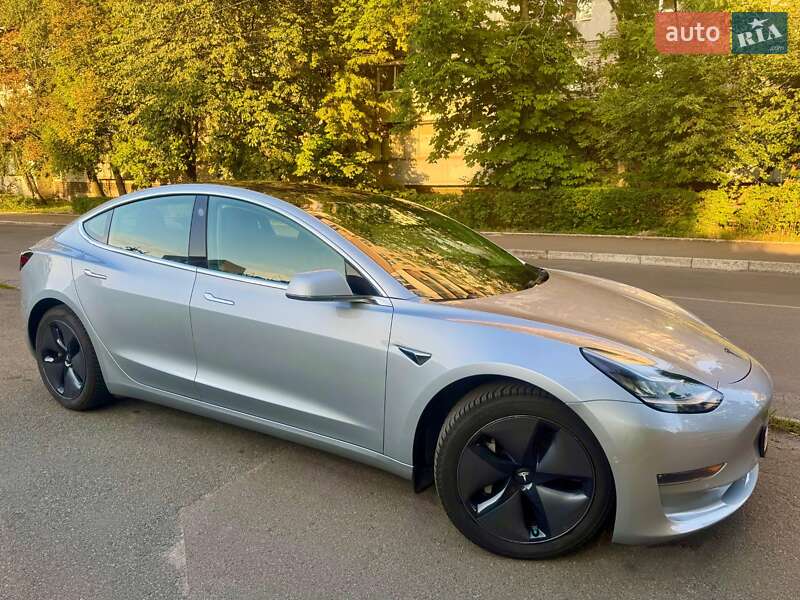 Седан Tesla Model 3 2018 в Киеве фото 12 Седан Tesla Model 3 2018 в Киеве