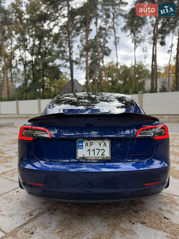 Седан Tesla Model 3 2021 в Полтаве